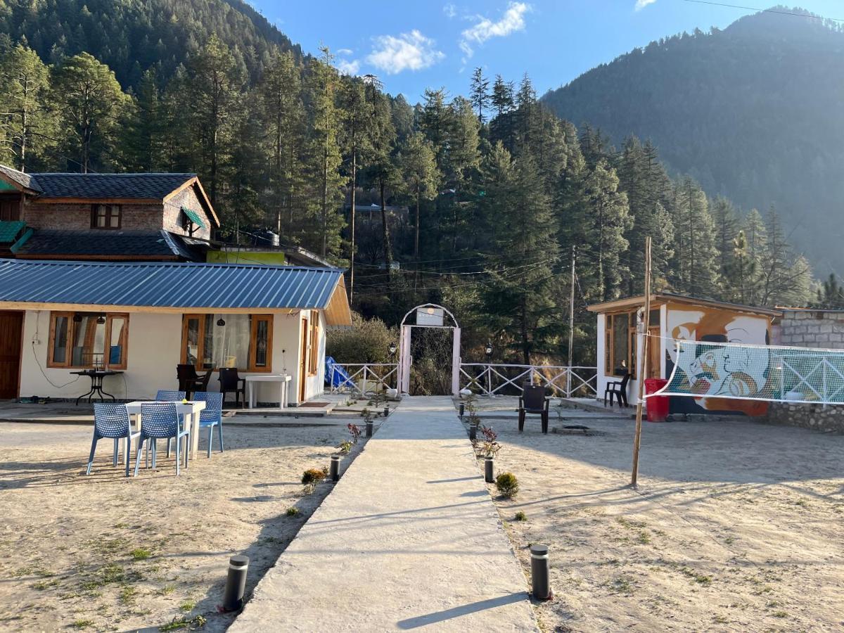 Hotel Adinova Kasol Kültér fotó