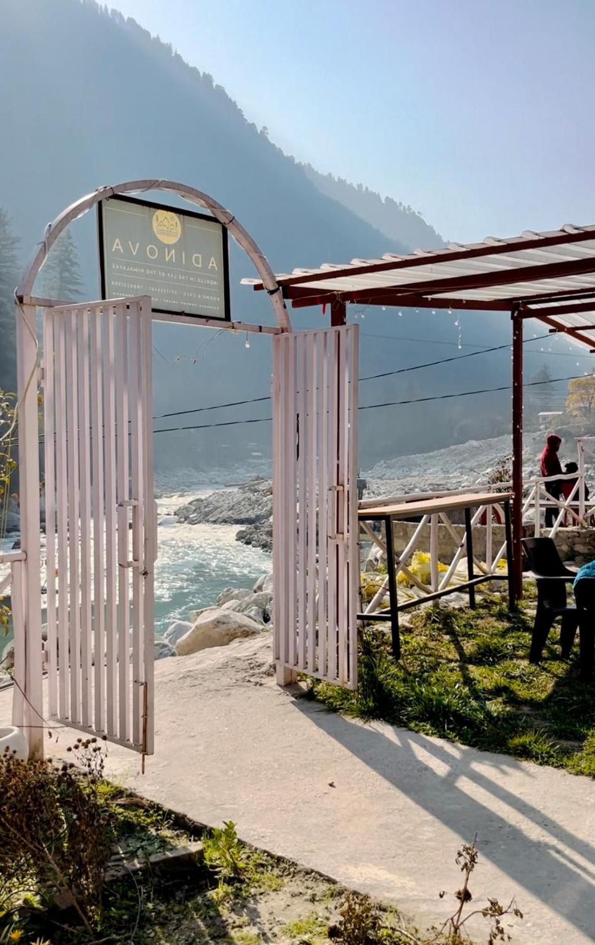 Hotel Adinova Kasol Kültér fotó