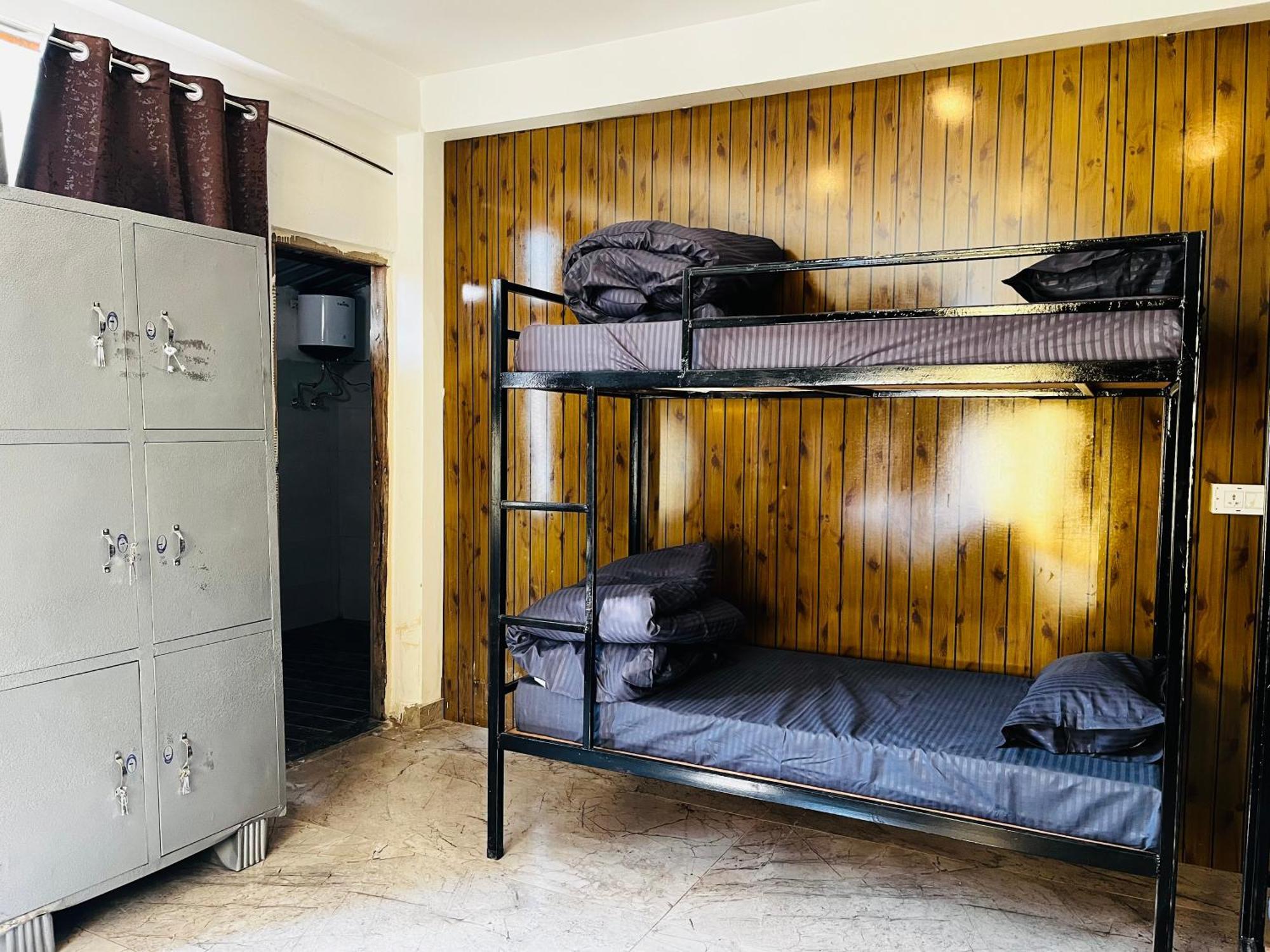 Hotel Adinova Kasol Kültér fotó