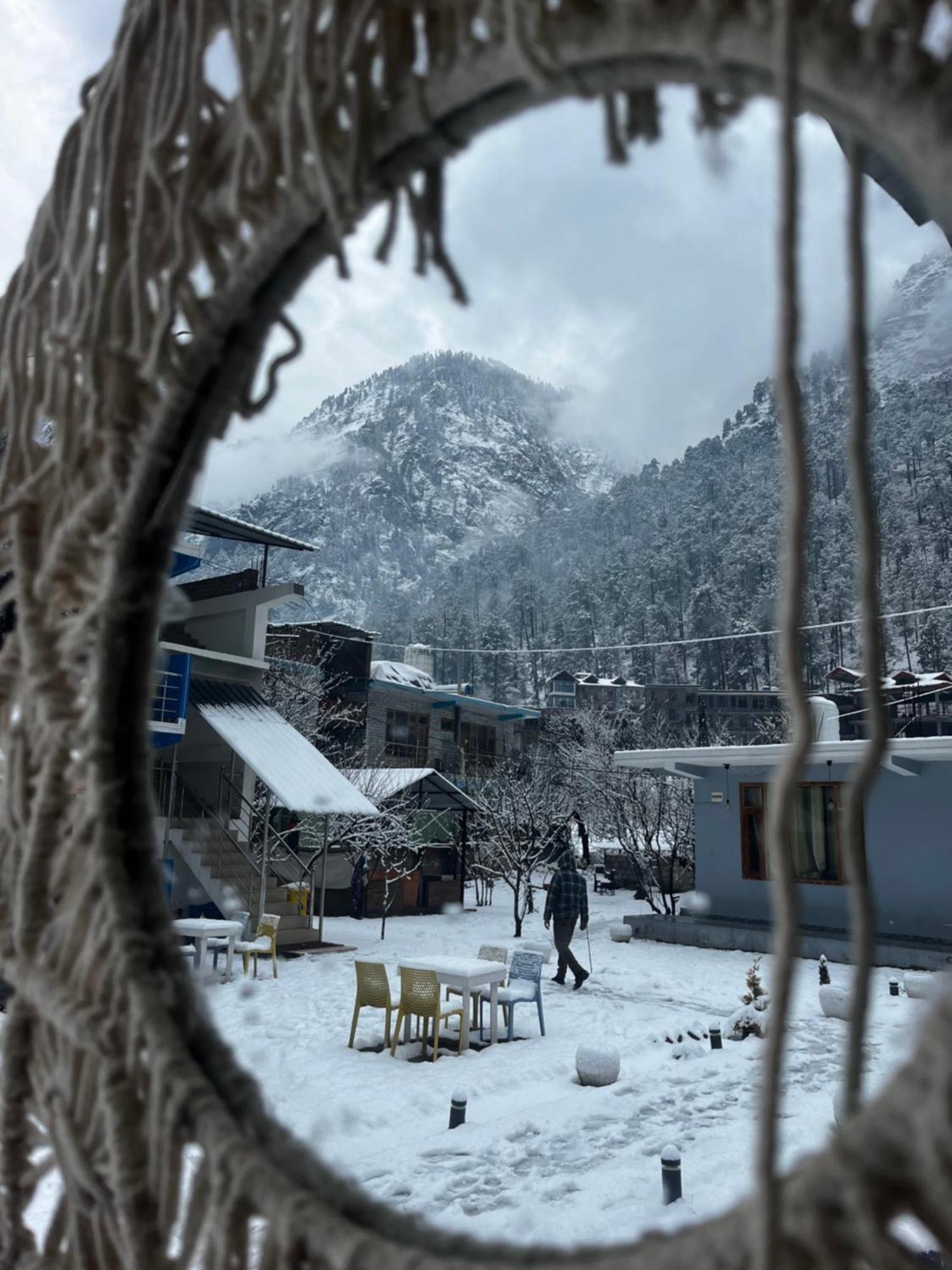 Hotel Adinova Kasol Kültér fotó