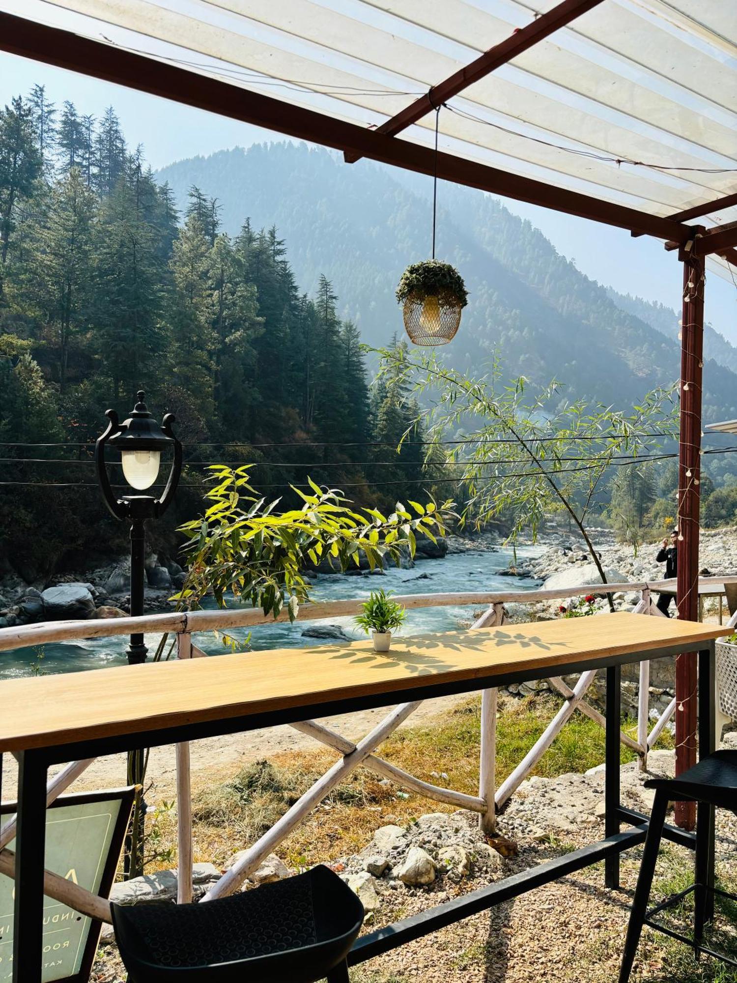 Hotel Adinova Kasol Kültér fotó