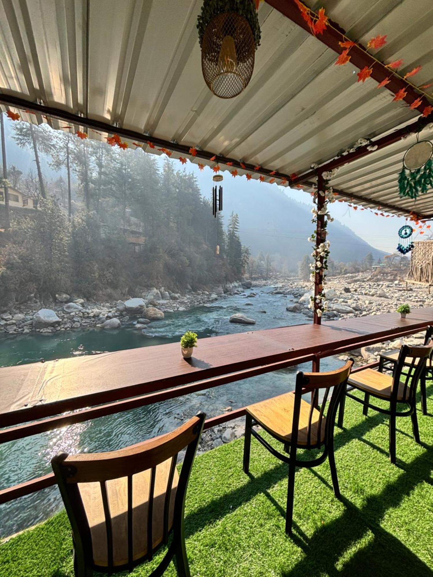 Hotel Adinova Kasol Kültér fotó